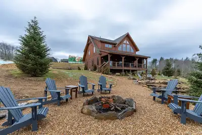 Image de Neverending Story at Eagles Nest - views, hot tub, fire pit