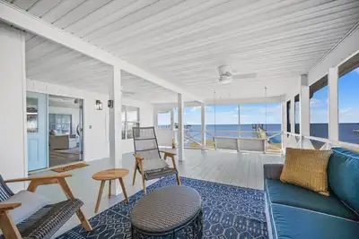 Image de Fairhope Cottage: Waterfront, sunset views, screened porch, private pier. Bliss!