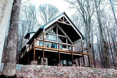 Image de Luxurious Modern Hocking Hills Cabin w/ Hot Tub