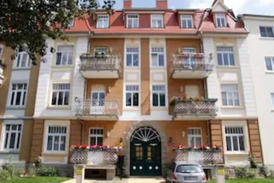 Image de Stylish living close to the old town, the university and the hospital
