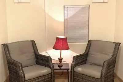 Image de Orange Grove Duplex: 2 Bedroom/1Bath/Kitchenette