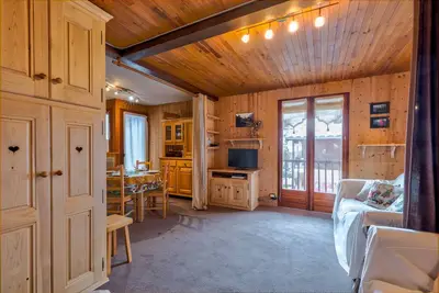 Image de Le Bois Joly - Studio Appartement, Couchages 4