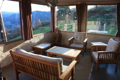 Gîte avec vue panoramique depuis la véranda