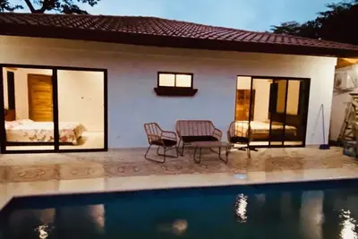 Image de Stylish House w\/private pool\/patio Casa Mila walking distance to beach and town