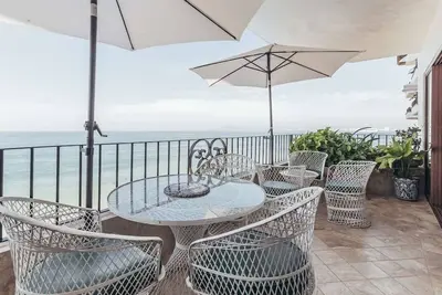 Image de Ocean view 2Br Condo-Balcony-Beach-Pool - 711