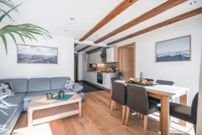 Image de 60 m² modern vacation apartment with balcony, free bathing lake, 100 m to the ski area