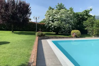 Image de Nature - cottage with garden, shared pool, private veranda