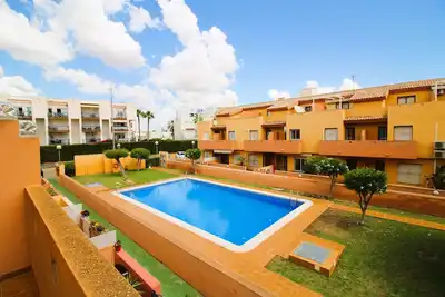 Image de Spacious 3 bedroom apartment with pool, ideal for families. Cape Roig
