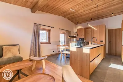 Image de Gîte Le Vardi - Chalet Aravis Cosy avec spa et piscine d'été