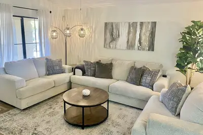 Image de New Listing! Clean 3 bed, 2 bathroom near the Wmo Golf tournament