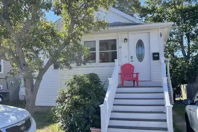 Image de Complete remodel: 4 houses from Hull Bay, 4 blocks from the beach