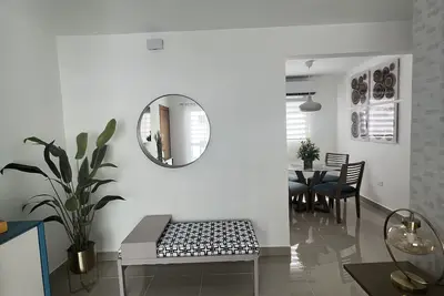 Image de Luxurious 3 bedroom and 2 Bath. Beautiful scenery and peaceful