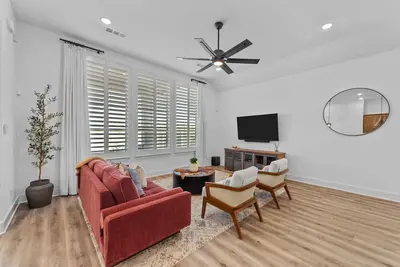 Image de *** Comfortable Living in Argyle ***