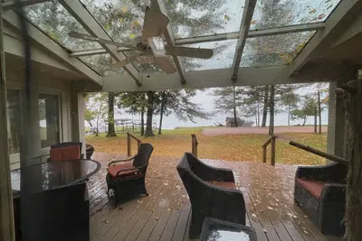 Image de Lakeside Cottage and detached Guest cabin sleeps 28
