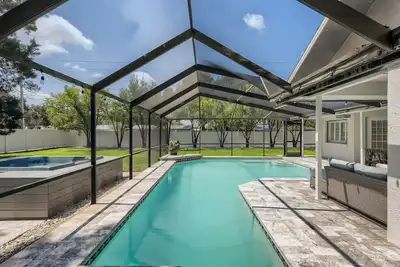 Modern Pool Home! Centrally Located between Tpa & Clearwater Beach!
