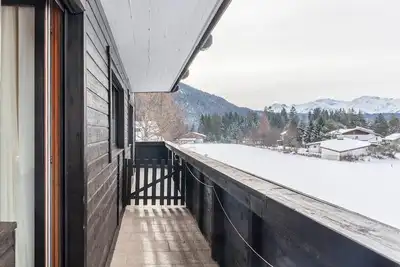 Appartement de vacances \"Haus Am Lärchenhang\" avec vue montagne, balcon et Wi-Fi
