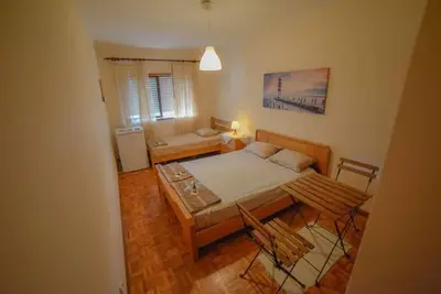 Image de Triple Room in the Center of Porto