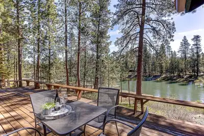 Image de Incredible Riverside Home, River Views and Access, Huge Deck, Bikes, Close to Golf, Courts, and Pool