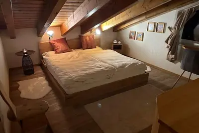 Image de Cozy attic apartment with charm - & private balcony