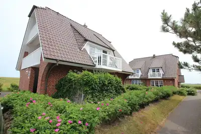 Image de Strandnahe Erdgeschosswohnung fĂĽr 4 Personen mit Terrasse