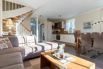 Image de High-quality semi-detached house for 6 people with Netflix, bicycle and Weber grill