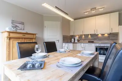 Image de Geschmackvoll und Modern Eingerichtete Eg Ferienwohnung mit Terrasse