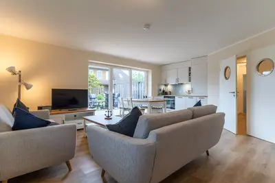 Image de Modern first floor apartment with large terrace