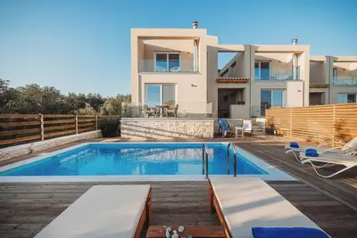 Image de Luxury Three-Bedroom Villa with Private Pool and Sea View by Dolce Luxury Villas