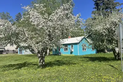 Image de Come enjoy our fun little house on the Flathead River, 20 minutes from Glacier!