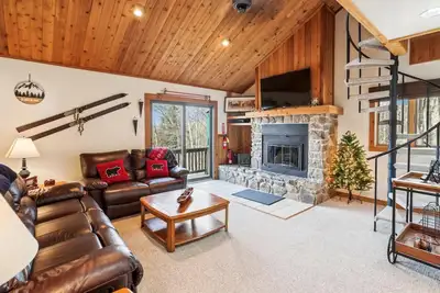 Image de Ready to ski? This is the place to be! Check out Ski Ride Inn! !