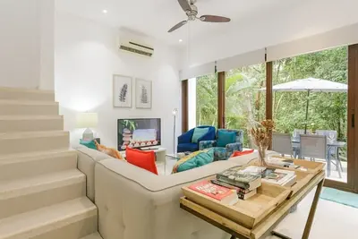 Image de Spectacular Villa in Akumal steps from the Beach!
