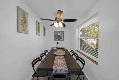 Image de Tropical Escape in Biscayne Shore #2 | Charming Retreat