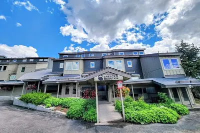 Image de Ski-In/Ski-Out! Brand New Bathrooms! Shared Hot Tub!