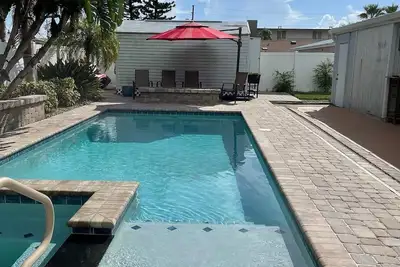 Image de Private Beach Pool Home