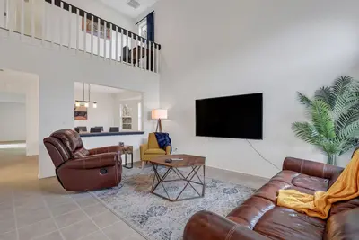 Image de Beautiful 4 Bedroom Home near Wormsloe! Gameroom!