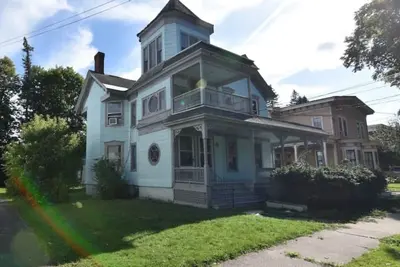 Image de Historically Chic Lincoln Living