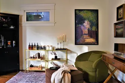 Image de Vintage Beach Retreat | Pool, King Beds, Coffee Bar