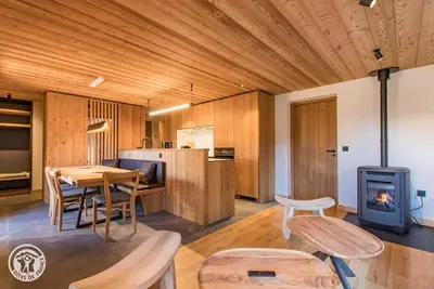 Image de Gîte Le Corti - Chalet Aravis Cosy avec spa et piscine d'été