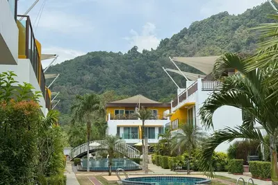 Ap29 - Convenient Kamala holiday home with pool, gym and children playground