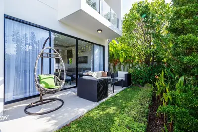 Image de Lp109 - Private pool and garden 5 bedroom villa in Laguna!