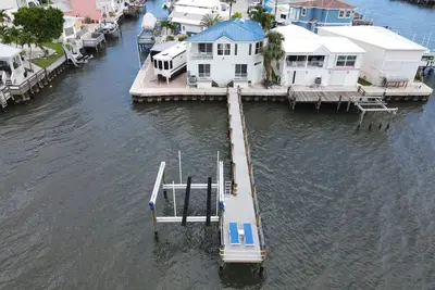 Image de Waterfront Vacation Home