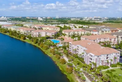 Image de ★ 3 Bed 3 Ba | 5min→Universal | Spacious 1823ft² ★