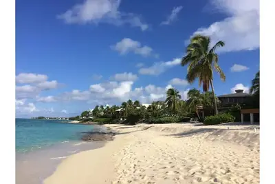 Image de 2 bedroom condo with pool close to the beach