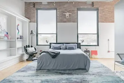 Image de Elizabeth by Coast to Cactus | Chic Artists Loft