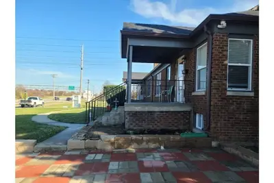 Image de Two Bedroom Apartment close to downtown - Unit #2