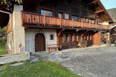 Image de Grange renovée en appartement face au mont blanc