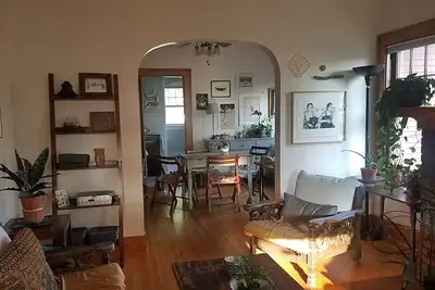 Image de Cozy Artist Cottage, convenient to down town & UIowa