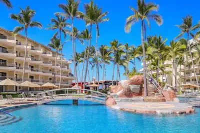 Image de Villa del Palmar Resort and Spa on the beach at Banderas Bay. Close to downtown.