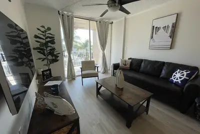 Image de Eclectic Easeful Stay At The Keys!