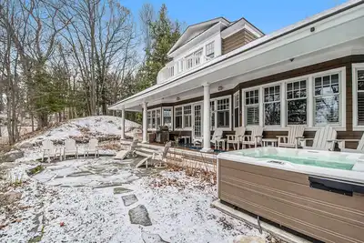 Image de Holiday Home for Christmas - On Lake Michigan